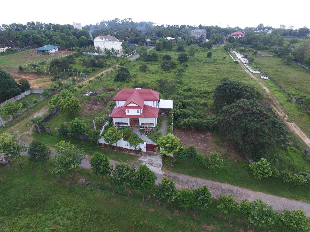 Swiss Villa Sihanoukville Szoba fotó